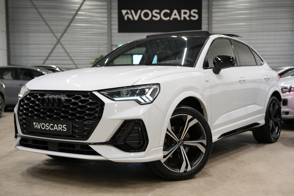 Audi Q3 Sportback 35 TFSI 3x S-Line * Pano - Trekhaak - Leder - Keyless - Camera - 20" - App * 50156365-0.jpg | VosCars