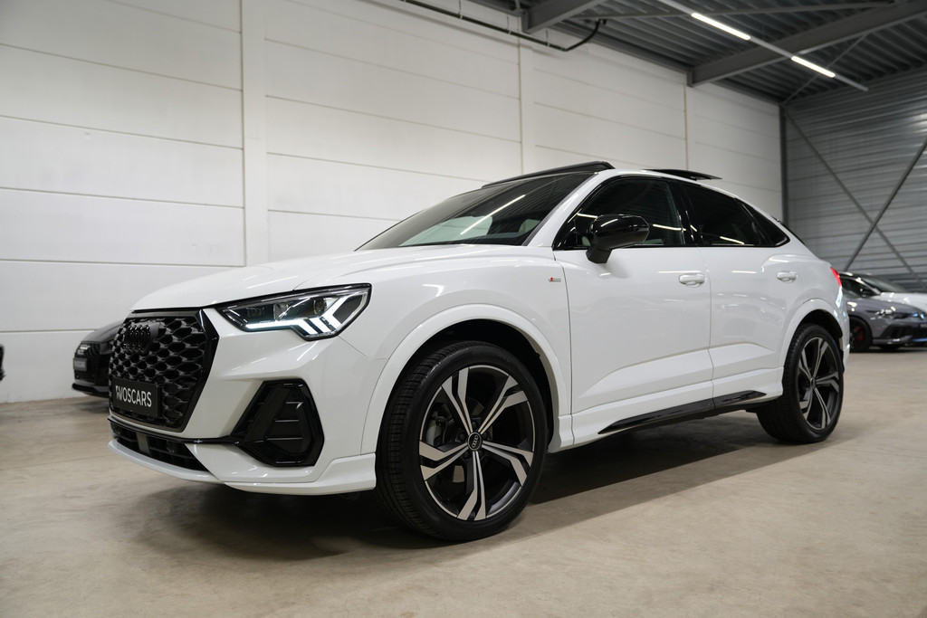 Audi Q3 Sportback 35 TFSI 3x S-Line * Pano - Trekhaak - Leder - Keyless - Camera - 20" - App * 50156365-2.jpg | VosCars