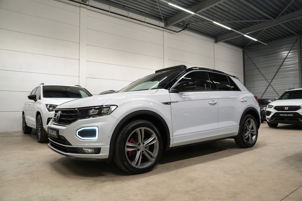 Volkswagen T-Roc 2.0 TSI 4Motion 190PK 3x R-Line * Pano - Trekhaak - Virtual - Camera - Keyless - Blind Spot - ACC * 51894214-2.jpg | VosCars