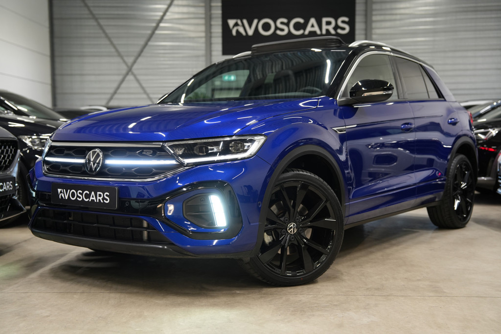 Volkswagen T-Roc 1.5 TSI R-Line * Pano - Keyless - Camera - 19" - Black Style - IQ Light - ACC * 52188570-0.jpg | VosCars
