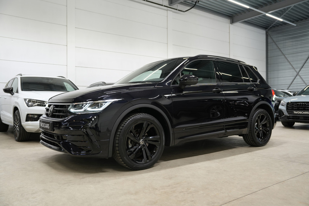 Volkswagen Tiguan 1.5 TSI R-Line * Trekhaak - Virtual - Camera - Black Style - IQ Light - ACC - Sfeer - 1e Eig * 52513240-2.jpg | VosCars