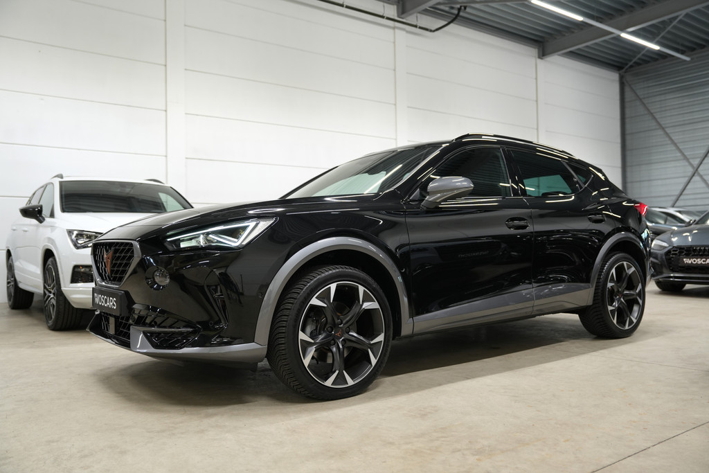 CUPRA Formentor 1.5 TSI DSG * Camera - 19" - Keyless - Sfeer - Blind Spot - ACC - App - ACC * 52513409-2.jpg | VosCars