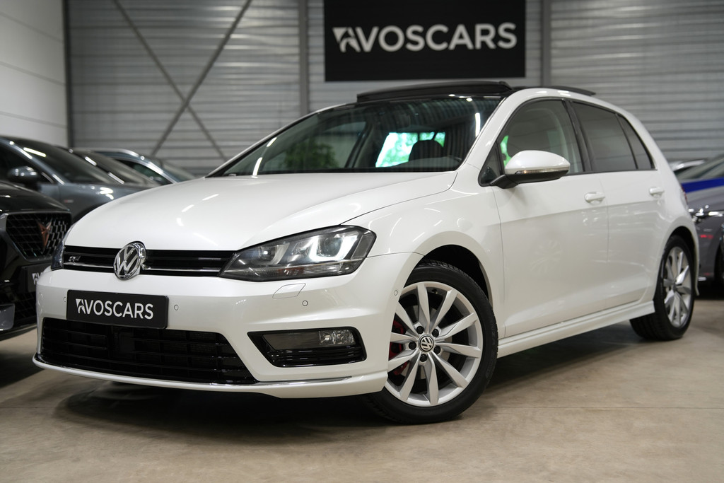 Volkswagen Golf 1.4 TSI ACT 140PK DSG R-Line * Pano - Keyless - Camera - Xenon - LED - Leder - Massage * 53727312-0.jpg | VosCars