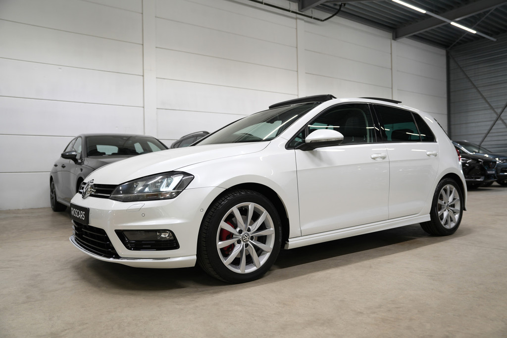 Volkswagen Golf 1.4 TSI ACT 140PK DSG R-Line * Pano - Keyless - Camera - Xenon - LED - Leder - Massage * 53727312-2.jpg | VosCars