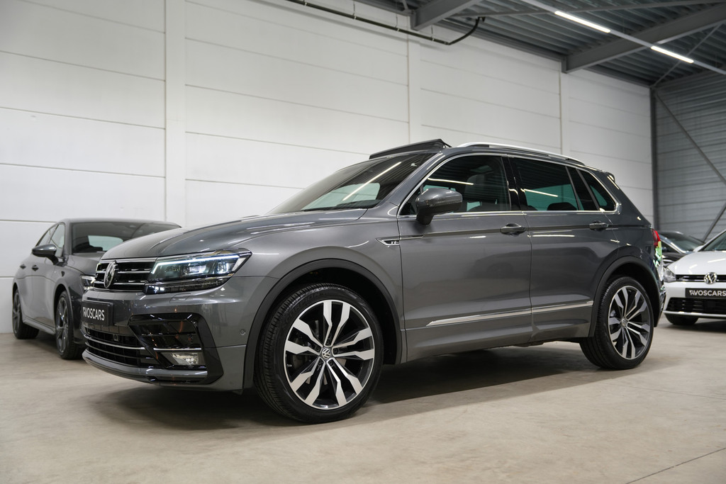 Volkswagen Tiguan 2.0 TSI 4Motion 230PK 3x R-Line * Pano - Trekhaak - Virtual - 20" - ACC - Keyless - HUD - Camera * 53727422-2.jpg | VosCars