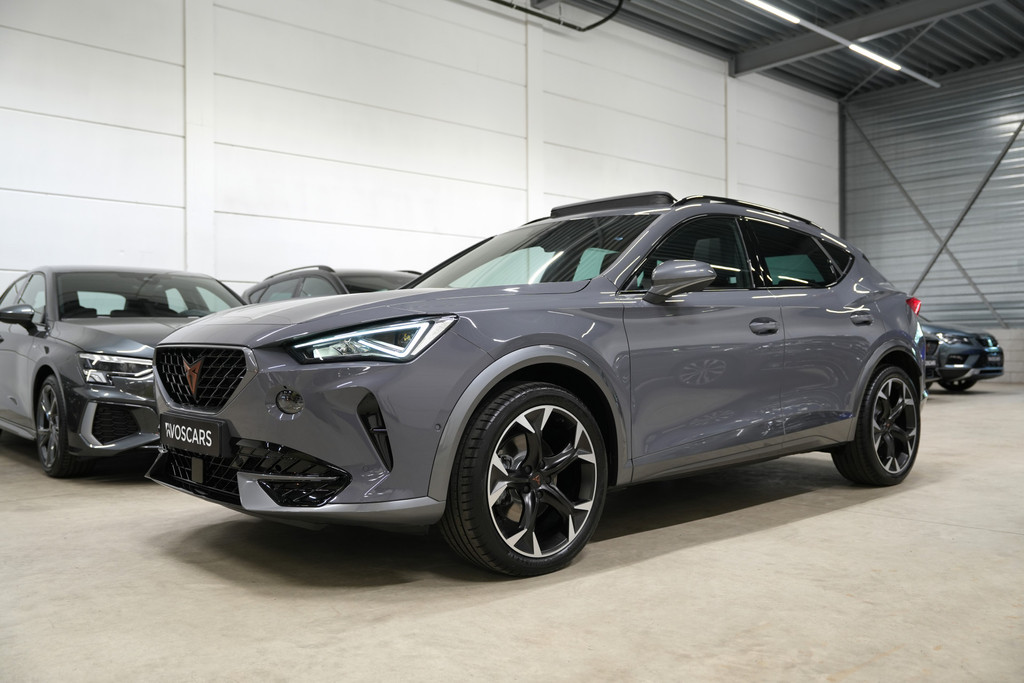 CUPRA Formentor 1.5 TSI * Pano - Sfeer - Blind Spot - Camera - Keyless - 19" - App * 54092695-2.jpg | VosCars