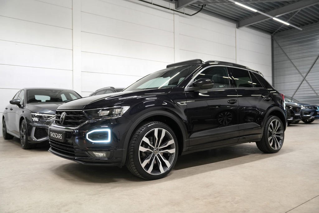 Volkswagen T-Roc 1.5 TSI 3x R-Line DSG * Fabrieksgarantie - Pano - Virtual - Trekhaak - Keyless - Beats - Camera * 54093047-2.jpg | VosCars