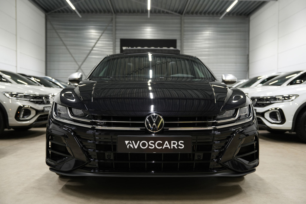 Volkswagen Arteon Shooting Brake 2.0 TSI R 320PK * Pano - Kuipstoelen - Trekhaak - 360° Cam - Harman Kardon - 20" - HeadUp - IQ * 54518620-2.jpg | VosCars