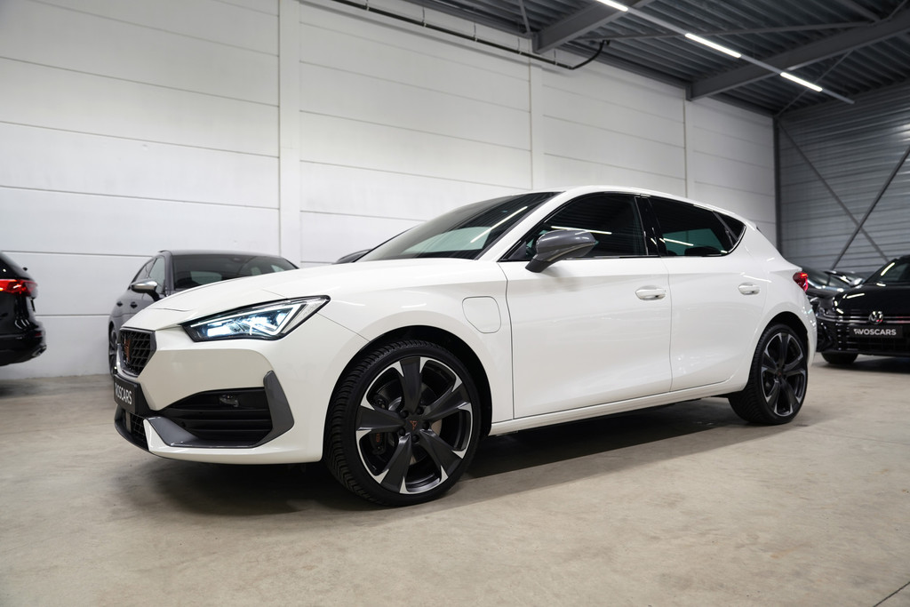 CUPRA Leon 1.4 e-Hybrid VZ 245PK * Kuipstoelen - 19" - Sfeer - ACC - App - Stoelverwarming * 54764131-2.jpg | VosCars