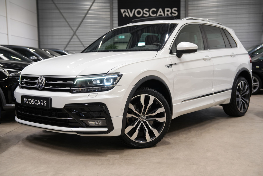 Volkswagen Tiguan 2.0 TSI 4Motion 220PK 3x R-Line * Pano - Dynaudio - Leder - Virtual - 20" - Sfeer - ACC - Blind Spot - App * 54764986-0.jpg | VosCars