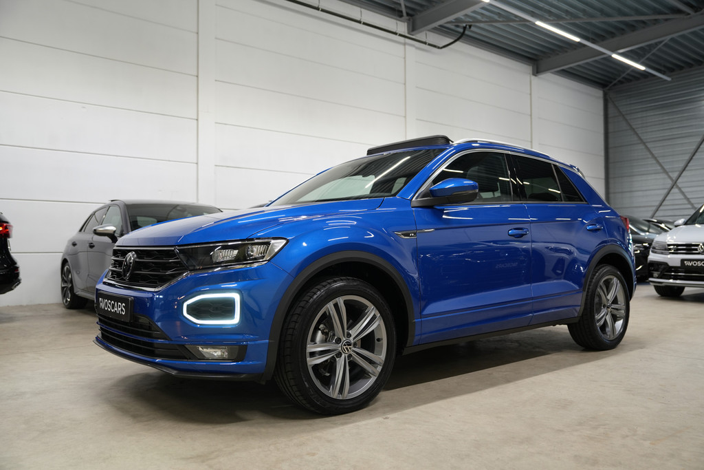 Volkswagen T-Roc 1.5 TSI 3x R-Line DSG * Pano - Trekhaak - Virtual - Keyless - Camera - App - ACC - Blind Spot * 55721376-2.jpg | VosCars