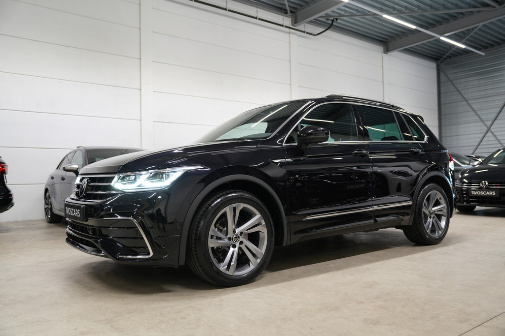 Volkswagen Tiguan 1.5 TSI R-Line * Trekhaak - IQ Light - Virtual - Camera - Sfeer - ACC - Lane - Blind Spot - App * 55832467-2.jpg | VosCars