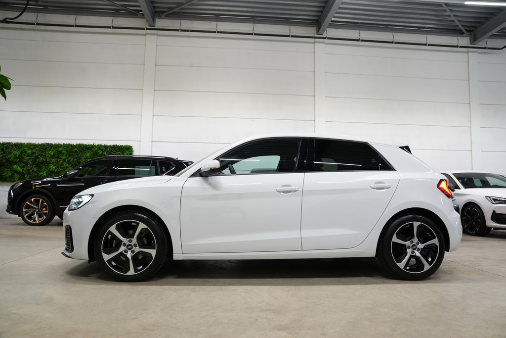 Audi A1 Sportback 30 TFSI Advanced * Virtual - Keyless - LED - 17" - App - Stoelverwarming - Sound * 56884088-2.jpg | VosCars