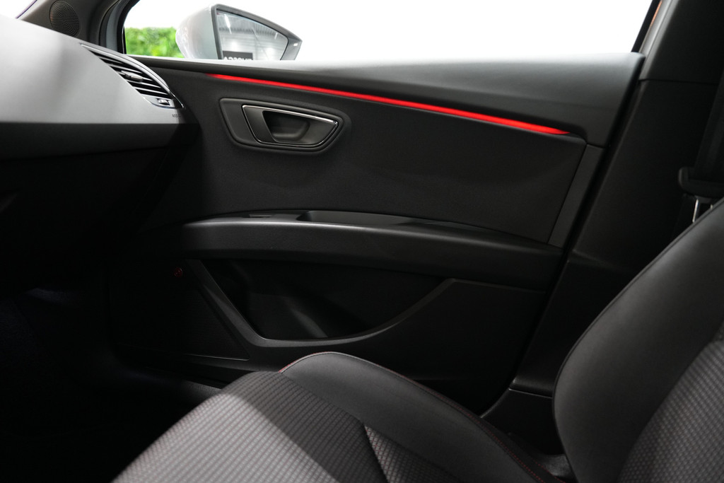 SEAT Leon 1.5 TSI FR DSG * Pano - LED - 18" - Beats - App - DAB - Stoelverwarming * 56899998-31.jpg | VosCars