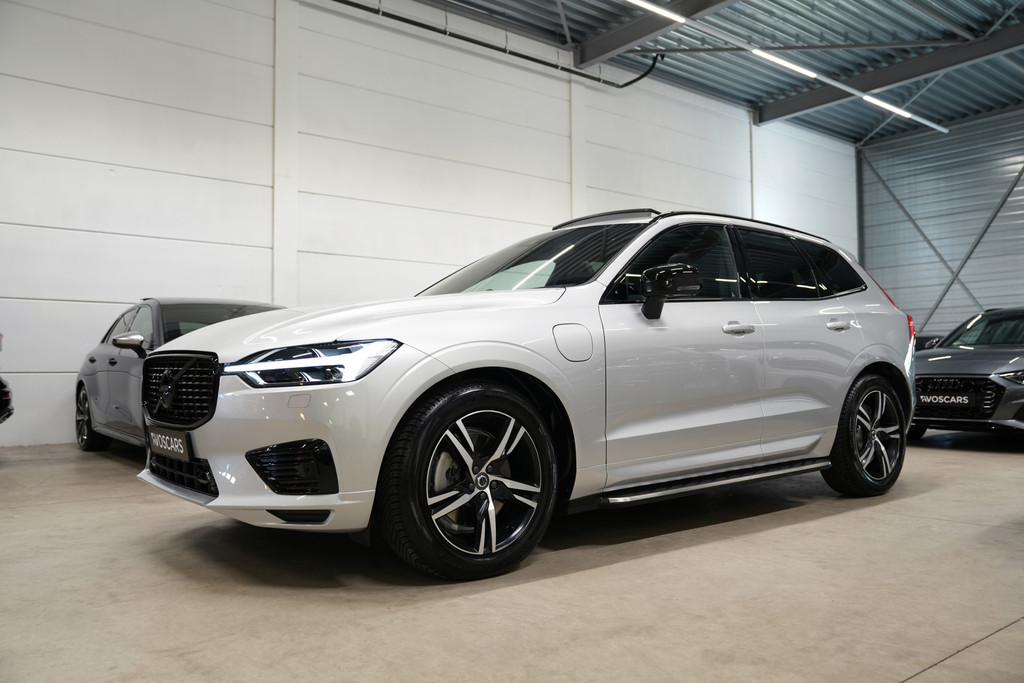 Volvo XC60 2.0 Recharge T8 AWD R-Design 390PK * Pano - Trekhaak - B&W - Head Up - 360° Cam - Luchtvering * 56900689-2.jpg | VosCars