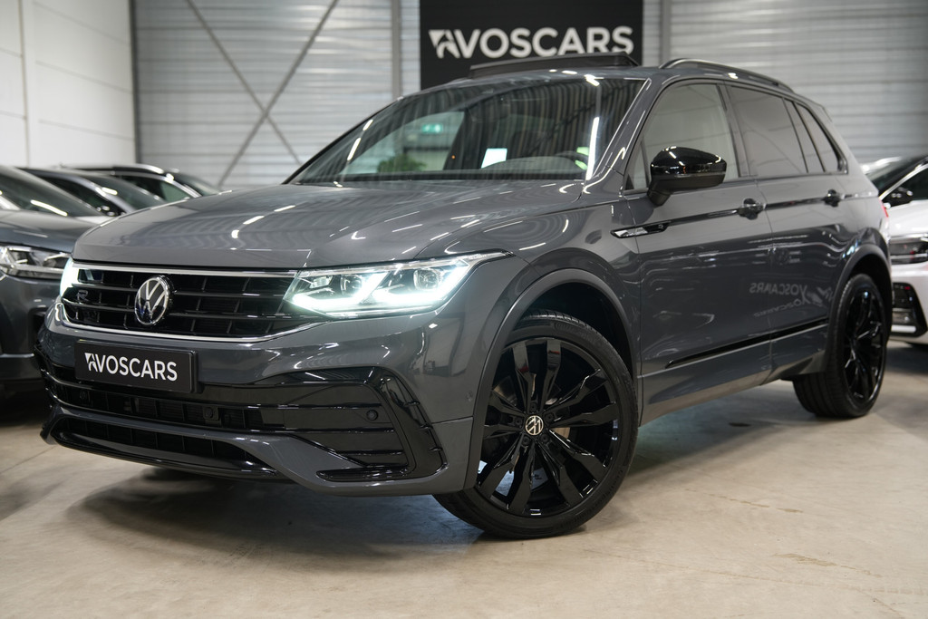 Volkswagen Tiguan 1.5 TSI R-Line * Pano - Trekhaak - Camera - Black Style - ACC - Blind Spot - 20" - IQ Light - Head Up * 56930706-0.jpg | VosCars